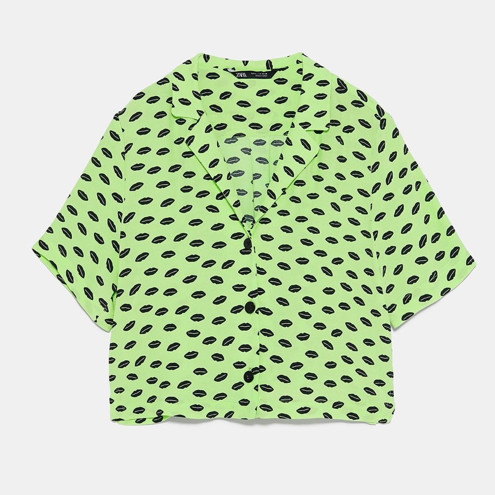 Zara Lip Print Short Sleeve Crop Top